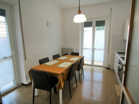 Sky, Cloud, Food, Plant, Tableware, Table, Window, Mountain, Fruit, Wood