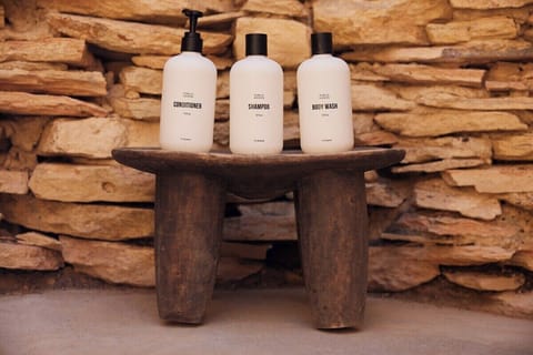 Bathroom amenities