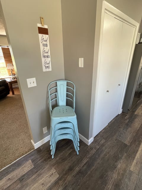 Extra seating for dining room table 