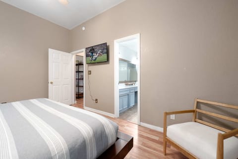 Master bedroom with 32" Roku TV