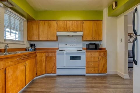 #InvestREPM Historical Heritage House Apartments! #BookDirect #HeritageHouseCoosBay #InvestREPM