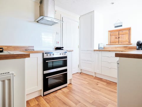 Kitchen | Morannedd Bach, Dyffryn Ardudwy