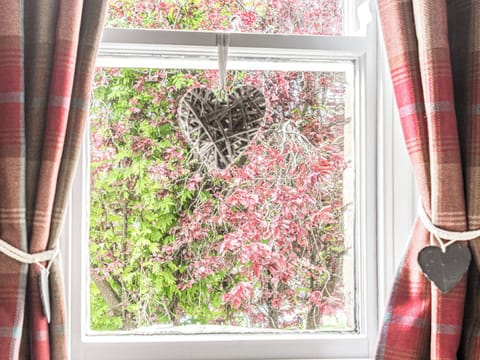 Double bedroom | Little Jack’s Cottage, Scalby Village, near Scarborough