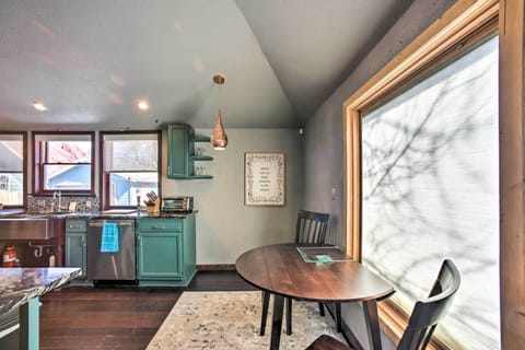 Kitchen | Dining Area