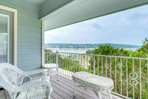 Point Venture Vacation Rental | 3BR | 3BA | Step-Free Entry | 1,650 Sq Ft