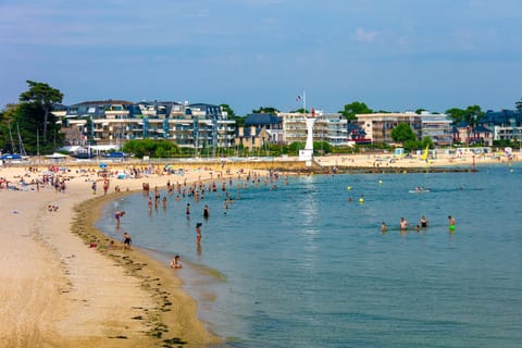 Beach nearby, sun loungers