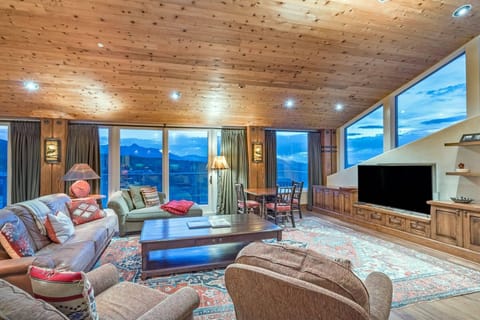 1 Penthouse 702 Living Room 1