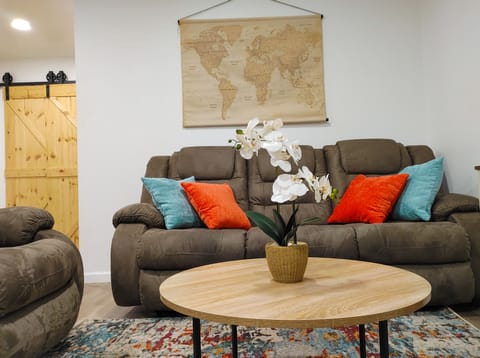 Living area | Smart TV, fireplace, Netflix, foosball
