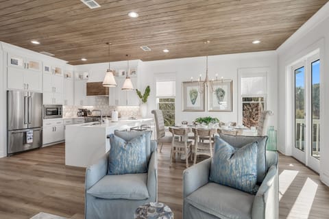 Open great room with kitchen/dining/living room