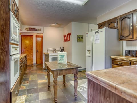 Kitchen with refridgerator