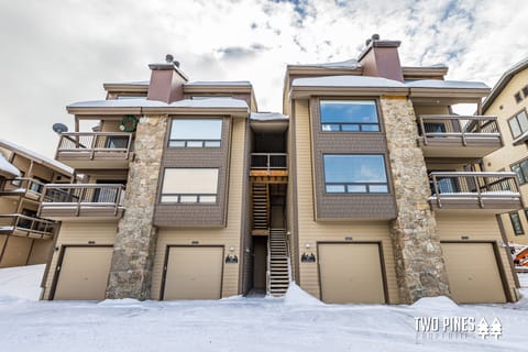 Front of 29 Slalom Trail #302