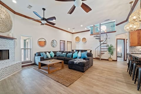 Chic living room vibes, effortlessly curated