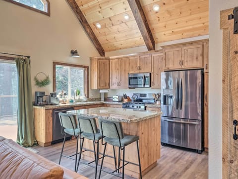 Kitchen | Fully Equipped