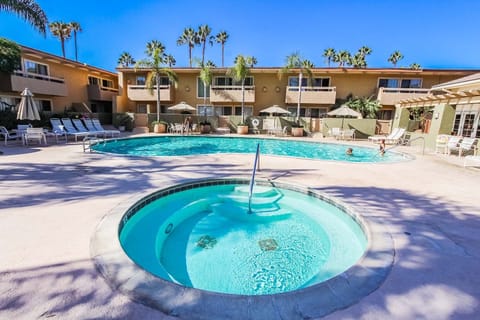 The resort has a big heated pool, multiple Jacuzzis, outdoor fire pits, & grills