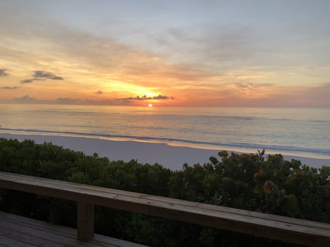 Beach nearby, sun loungers, beach towels