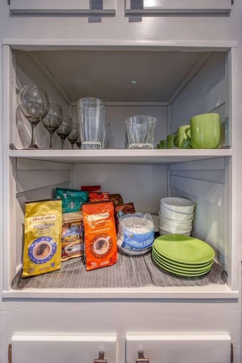 Wake-up with a tasty cup of Kenyan coffee, or Starbucks decaf or regular.  We also offer Kenyan Tea!