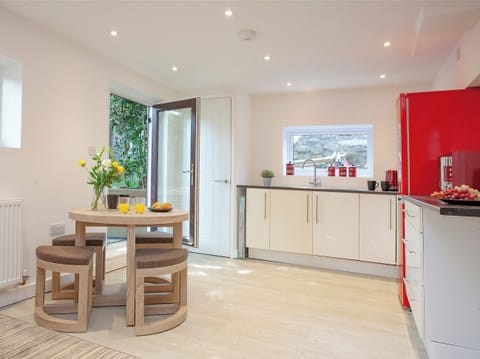 Open plan living space | Crofty’s Celder, Camborne, Near Portreath