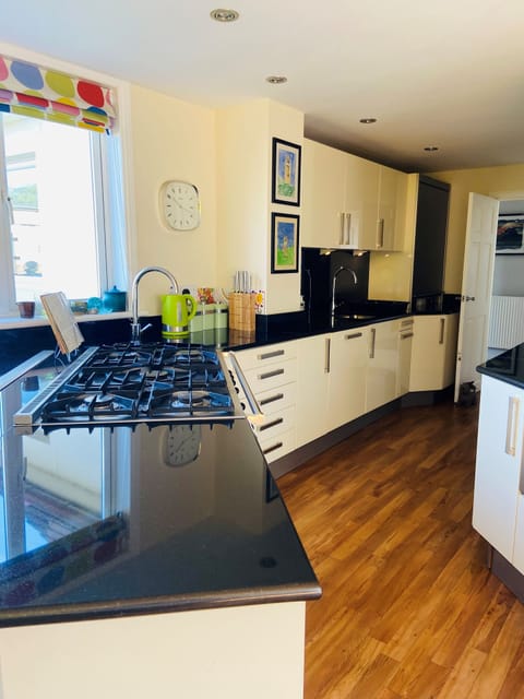 Ample storage space in kitchen