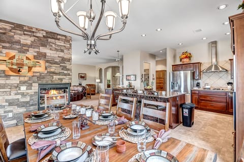 See-Through Gas Fireplace into the Dining Area
