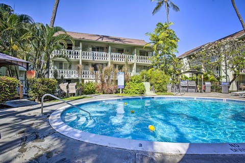 Resort, Hotel, Building, Pool, Water