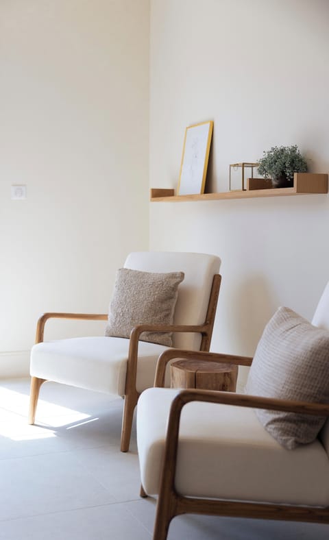 Master Bedroom (Bedroom 1 - Main House - First Floor)