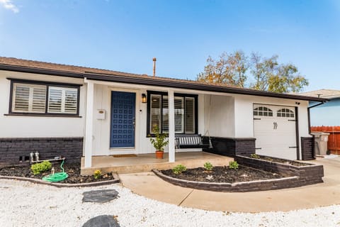 Welcome to the Arden Family House! Comes with a fully stocked kitchen.