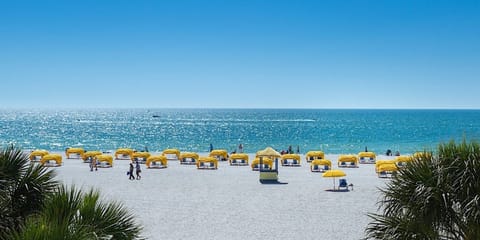 Beach nearby, sun loungers, beach towels