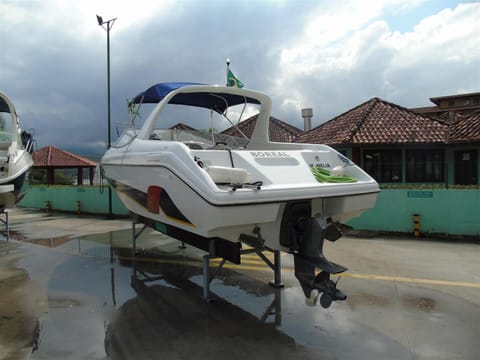 Recreational Vehicle Terrain de camping /
station de camping-car in Angra dos Reis