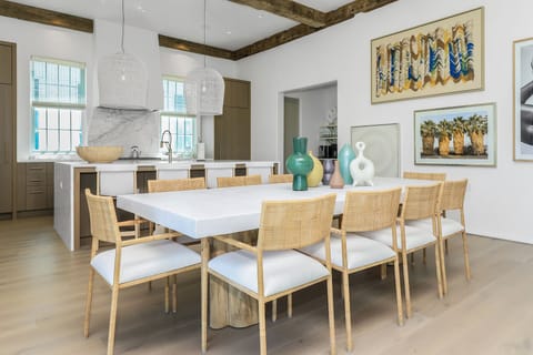 Ocean - Seacrest - Second Floor - Dining Area