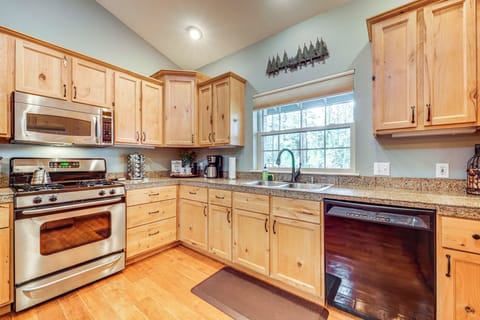 Kitchen | Drip Coffee Maker | Dishwasher | Cooking Utensils | 1st Floor