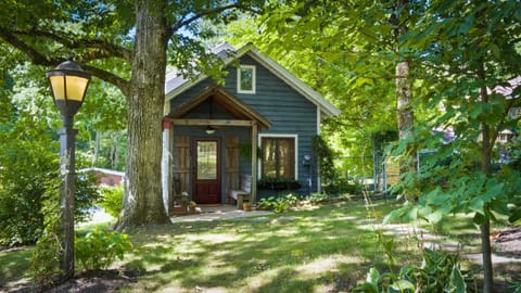 Blue Crest Cottage is steps from downtown Mentone!