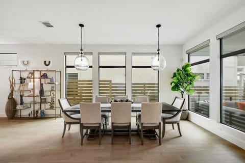 Welcome to LBJ Lake Lounging!