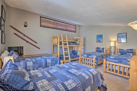 Bedroom 4 | Pack 'n Play Available | Smart TV