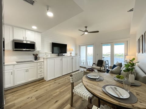 Welcome to the newly remodeled Unit 404 in the Carillon Beach Resort Inn! 