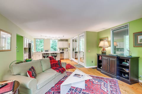 Living Room | Fireplace (Decorative Only) | Central A/C