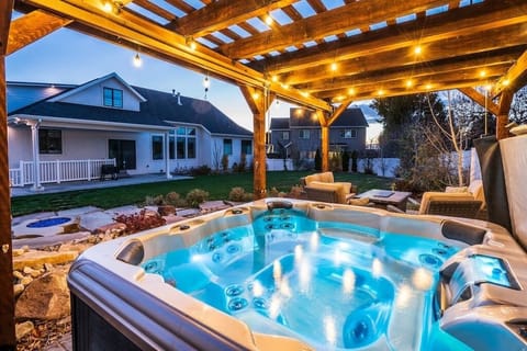 Hot Tub in back patio