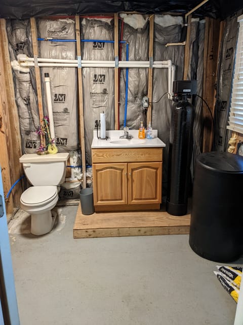 Combined shower/tub, hair dryer, towels, soap