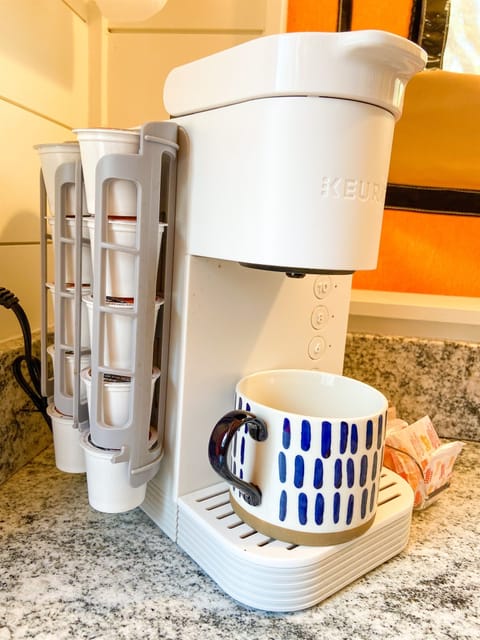 Keurig coffee maker, creamer and sugar