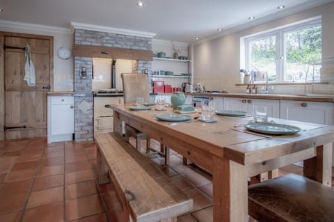 Highfield - 3 Bedroom Holiday Home - Llanmadoc (1295)