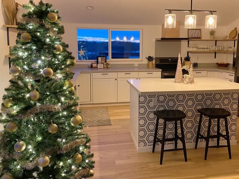 A place for gathering, gifting, and giggling.