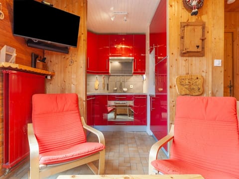 Property, Furniture, Decoration, Wood, Interior Design, Orange, Floor, Flooring, Red, Comfort