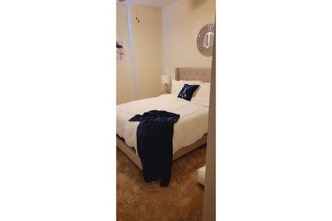 2 bedrooms, in-room safe, iron/ironing board, free WiFi