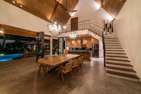 Spacious and beautiful dining area