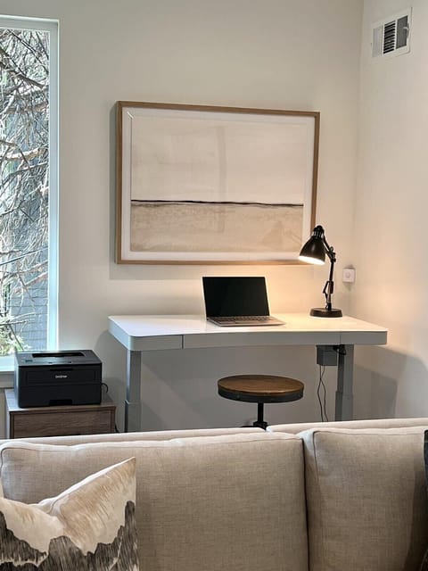 Middle Level | Game Room- Workstation with laser printer