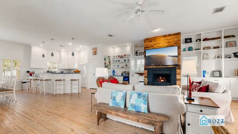 Modern Comforts Meet an Open Layout for Ultimate Ease