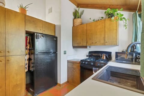 Stuff this full-size fridge with fresh groceries or takeout boxes, whichever is your pleasure. 