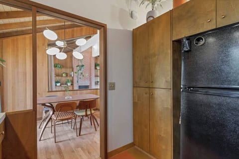 Chat while brewing a morning cup of coffee or frying fresh veggies for dinner.