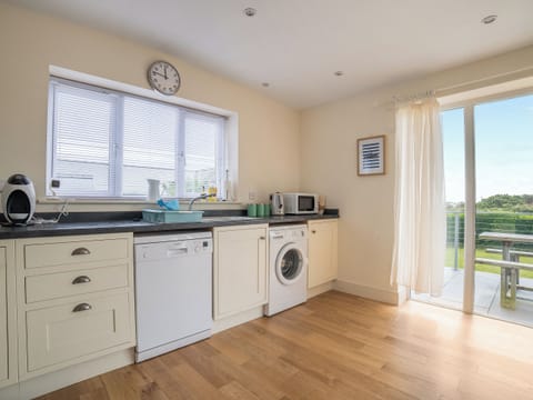 Kitchen area | Awelfryn, Pwllheli