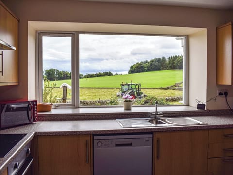 Kitchen | Southview Cottage, Cupar