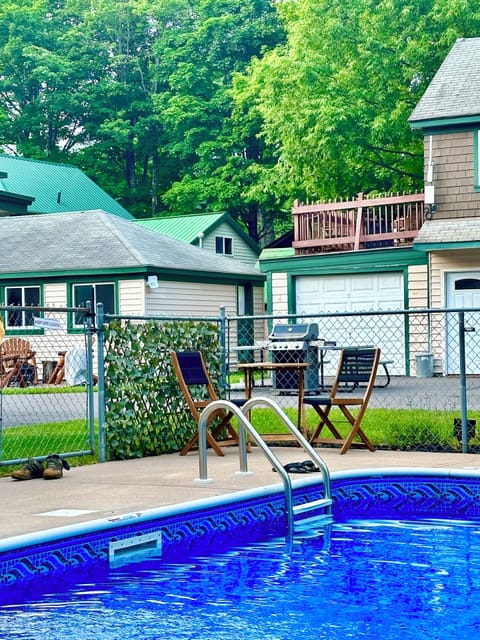 Indoor pool, outdoor pool